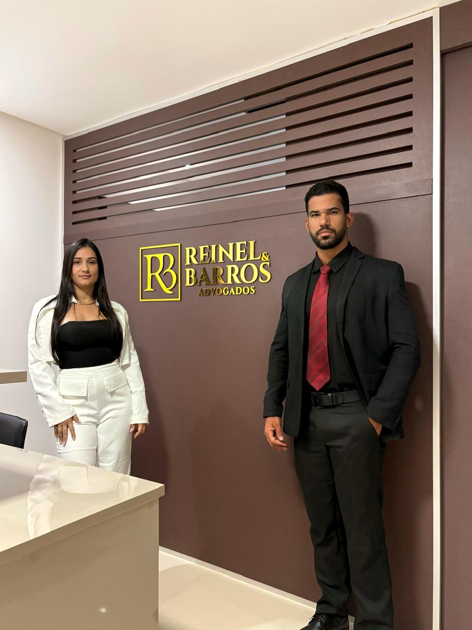 2 advogados.jpeg